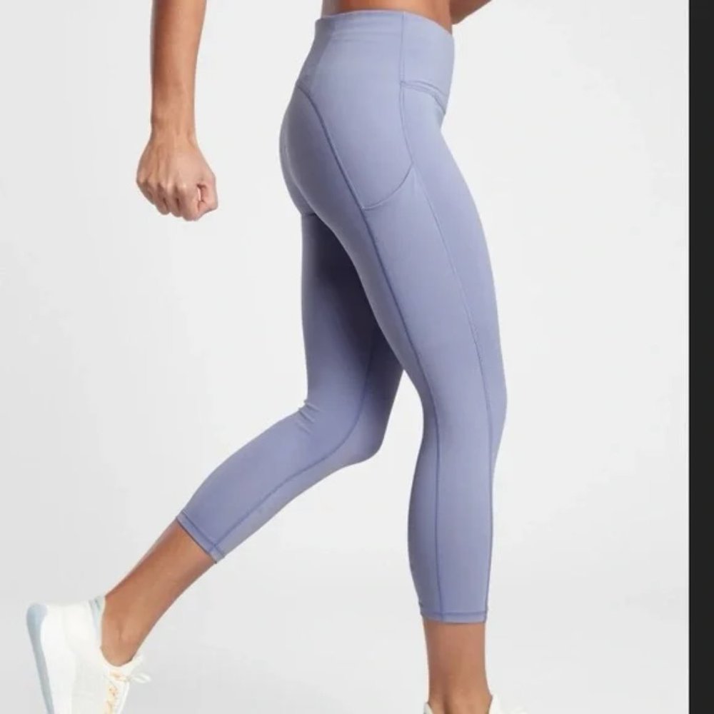 Athleta Ultimate Stash Pocket Capri Workout Leggings.